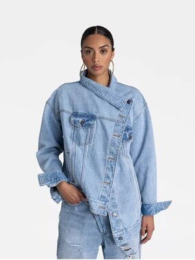 KBB by KAHLANA Women's 'The Denim Jacket' - Light Wash S
